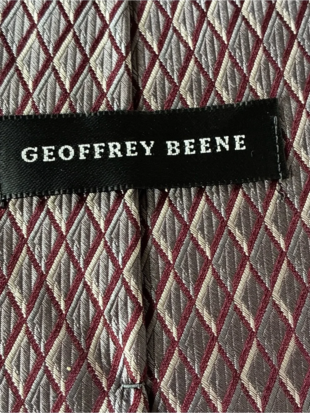 Geoffrey Beene 100% Silk Lavender/Gray Diamond-Grid Tie